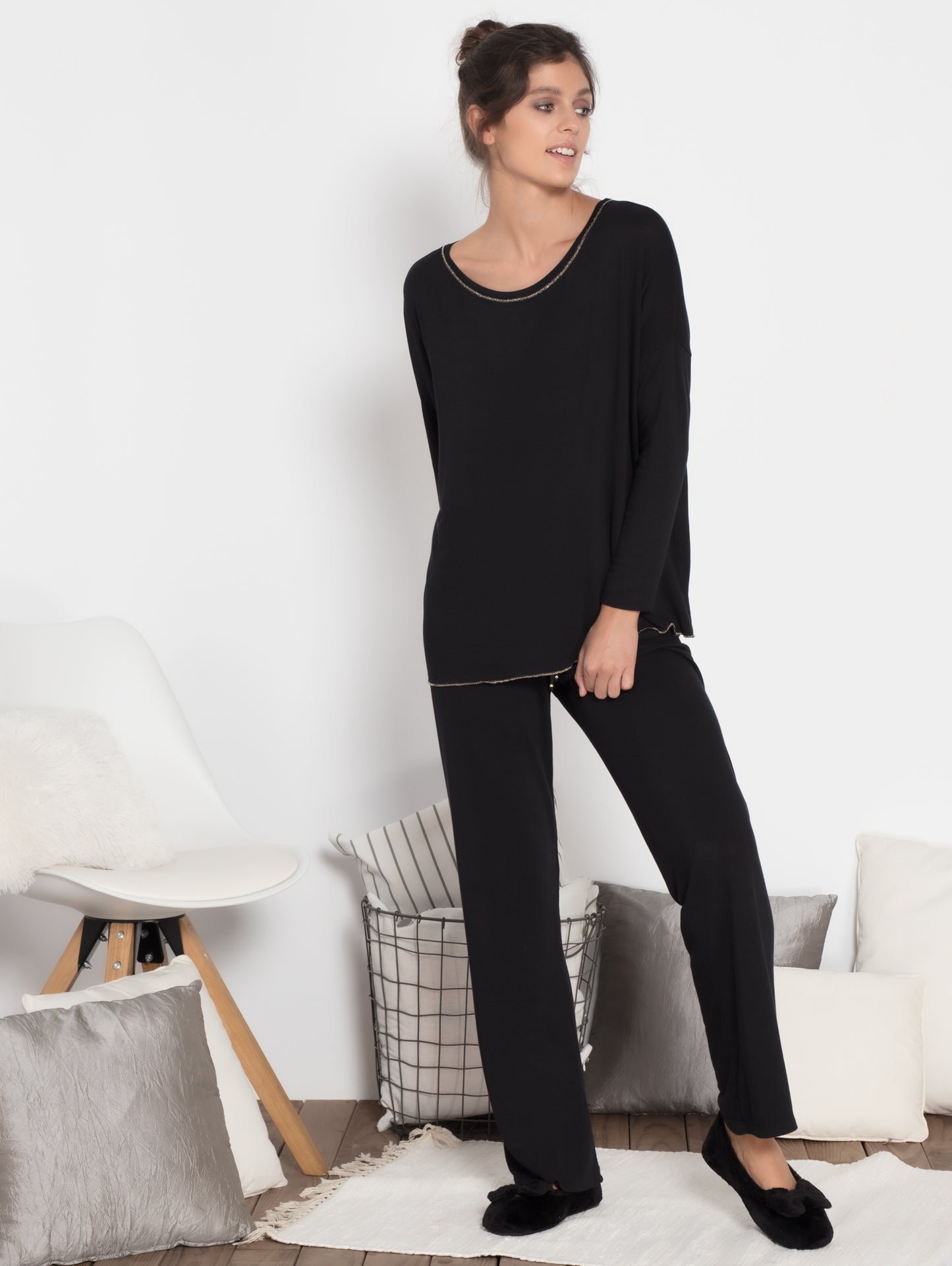 camiseta de pijama estilo oversize con cuello barca