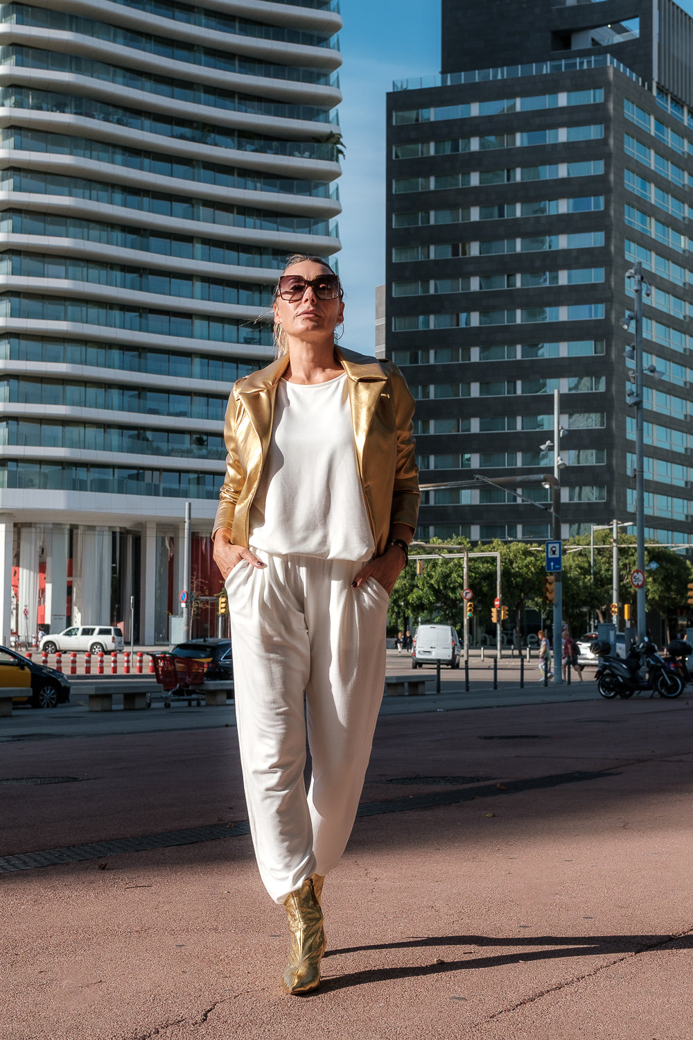 camiseta oversize hot blanco roto