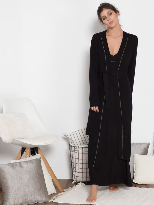 bata de punto para mujer, color negro de la colección Homewear MONICA LENDINEZ